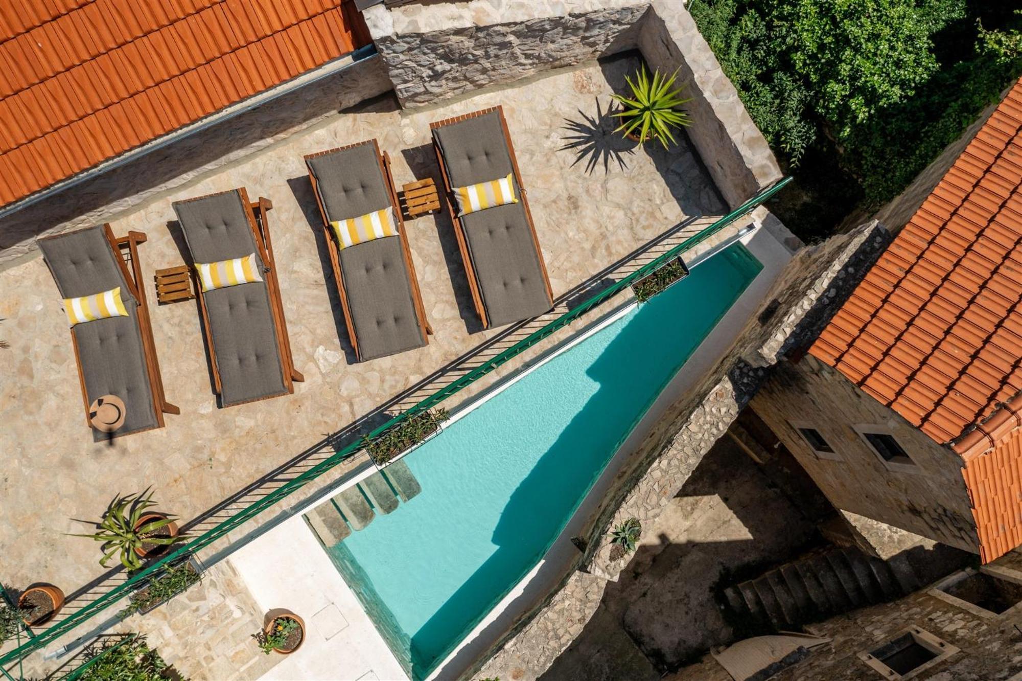 Dvor Pitve Villas Jelsa  Bagian luar foto