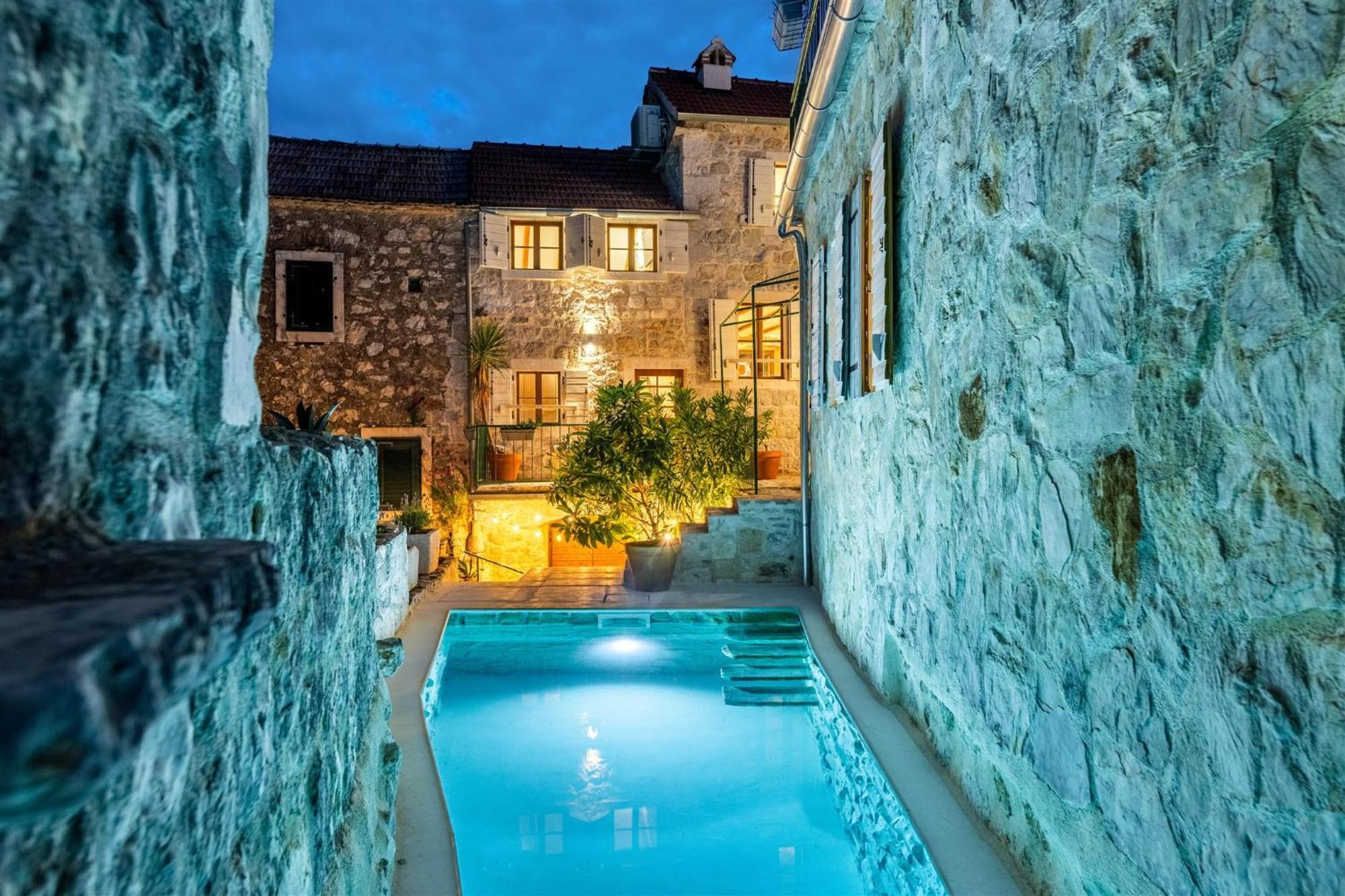 Dvor Pitve Villas Jelsa  Bagian luar foto