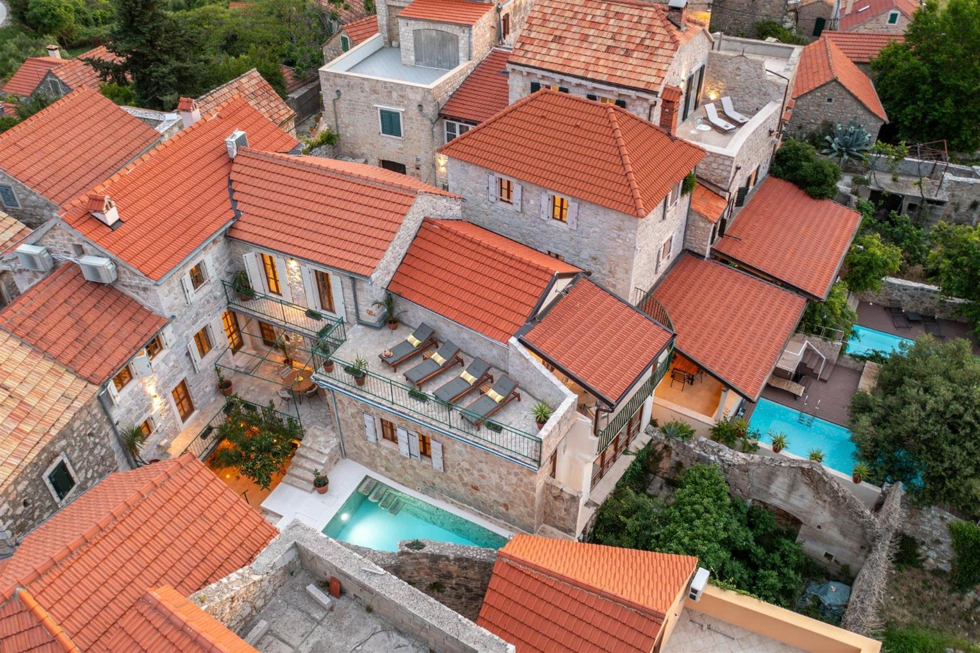 Dvor Pitve Villas Jelsa  Bagian luar foto