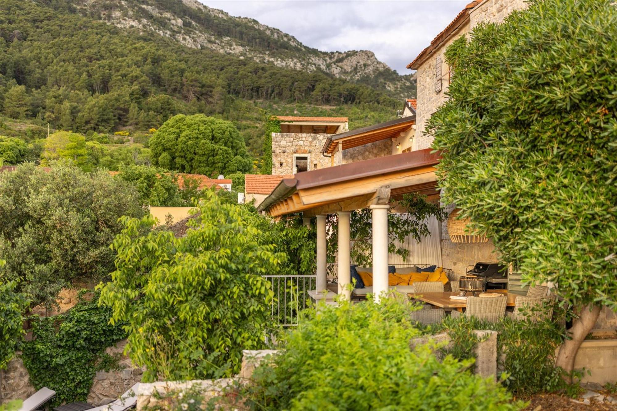 Dvor Pitve Villas Jelsa  Ruang foto